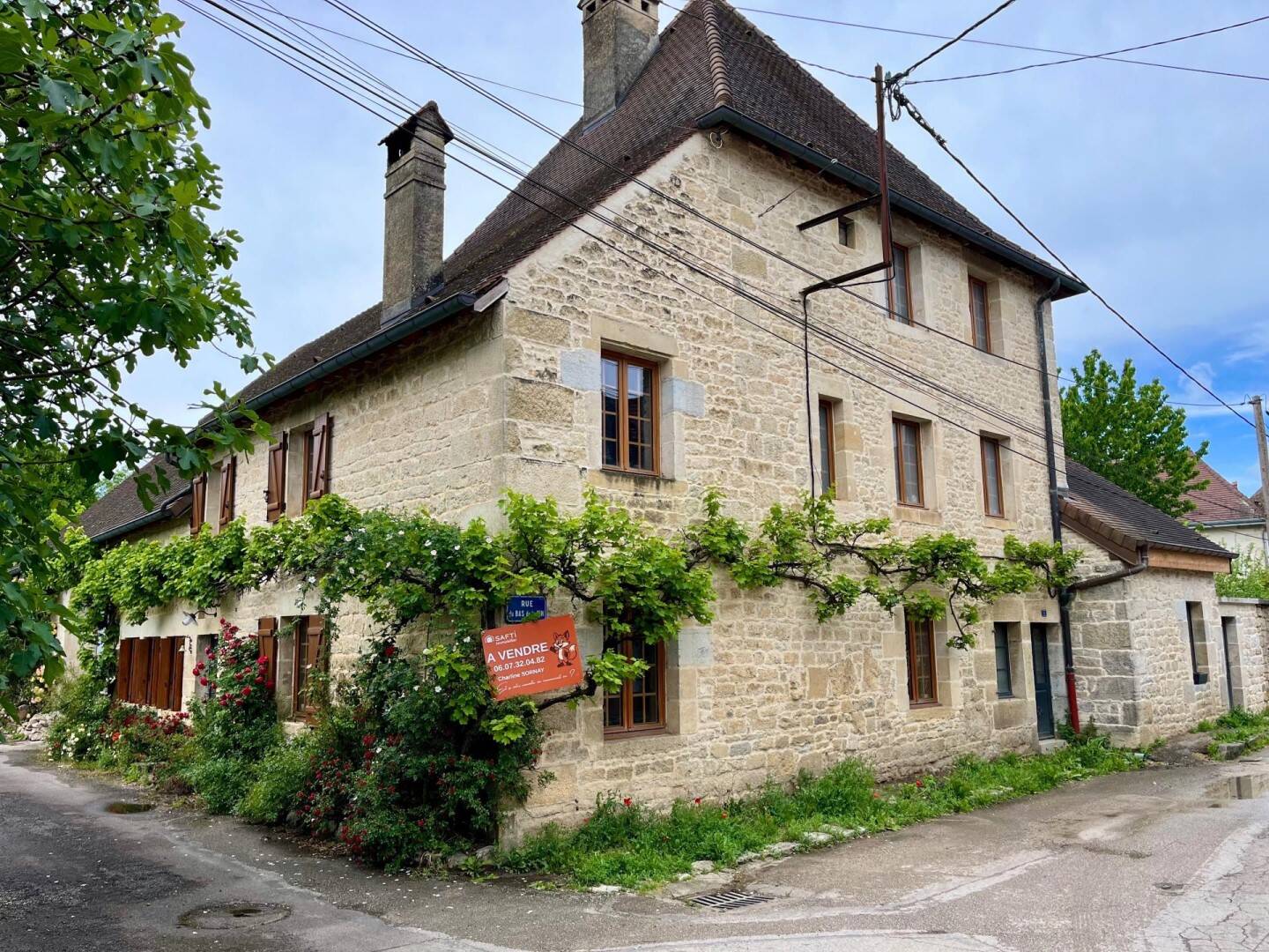 Maison 10 pièces 205 m² · à Port-Lesney · 205 m² · 585 000 €