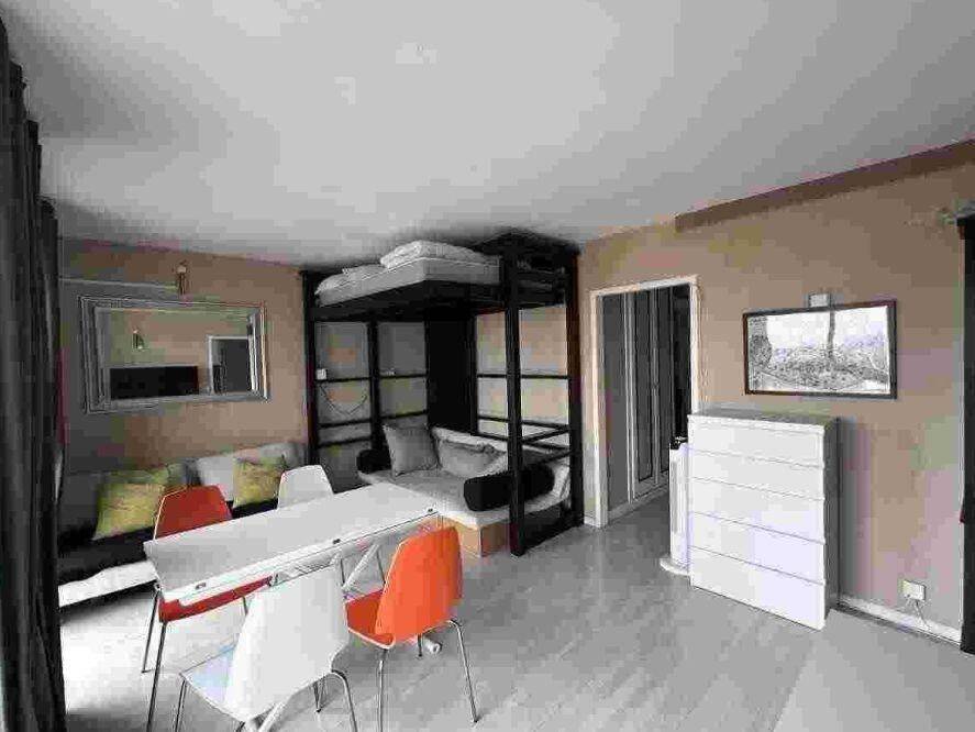Appartement 1 pièce 32 m² · à Paris 19ème Arrondissement · 32 m² · 1 100 €