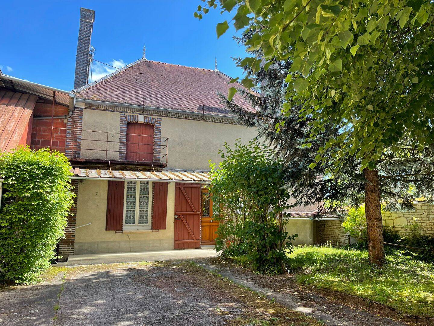 Maison 4 pièces 123 m² · à Neuvy-Sautour · 123 m² · 99 000 €