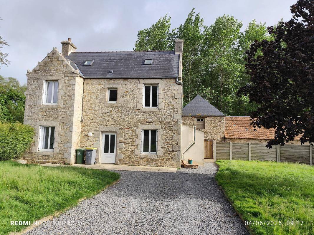 Maison 3 pièces 93 m² · à Plouvorn · 93,1 m² · 750 €