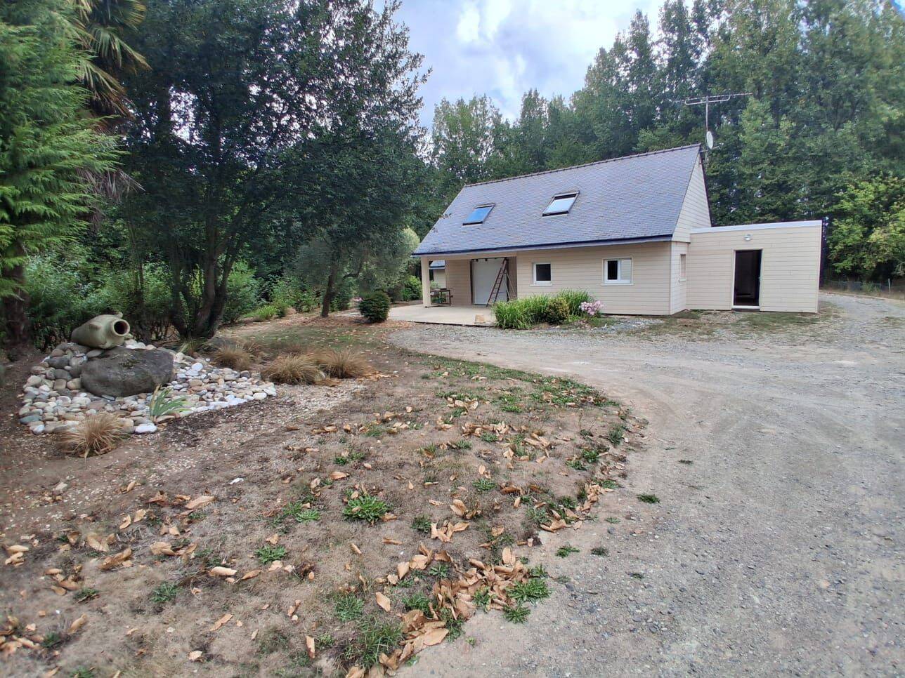Maison 8 pièces 225 m² · à Plouisy · 225 m² · 280 000 €