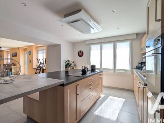 Maison à vendre 242 440 € 6 pièces 4 chambres 134 m² 900 m² de terrain Moréac 56500