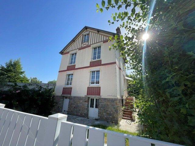 Maison 4 pièces 101 m² · à Lisieux · 101 m² · 238 000 €
