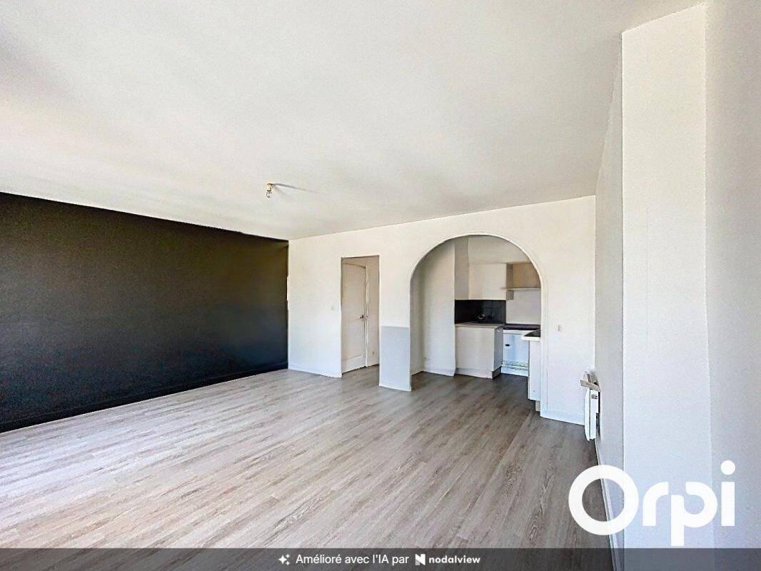 Appartement 1 pièce 47 m² · à Saint-Flour · 47,1 m² · 420 €/mois