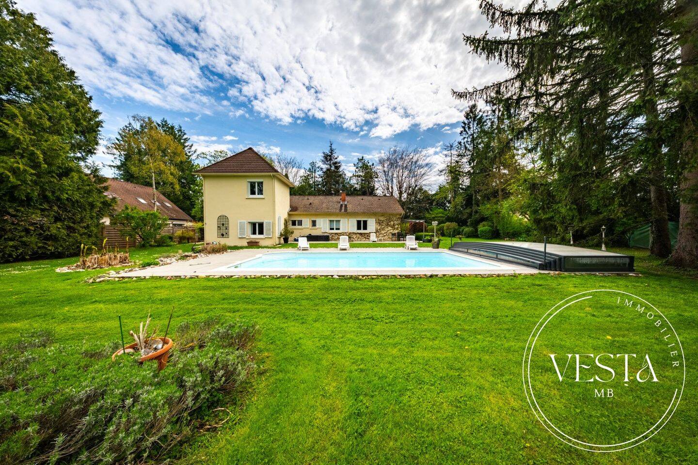 Maison 6 pièces 160 m² · à Arceau · 159,6 m² · 430 000 €