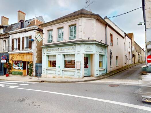 Immeuble à vendre 430 000 € 450 m² Centre Ville Cosne-Cours-sur-Loire 58200