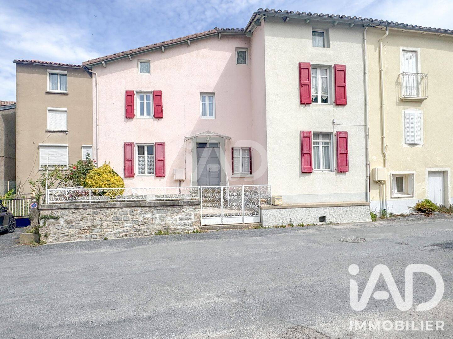 Maison 4 pièces 95 m² · à Tournemire · 95 m² · 120 000 €