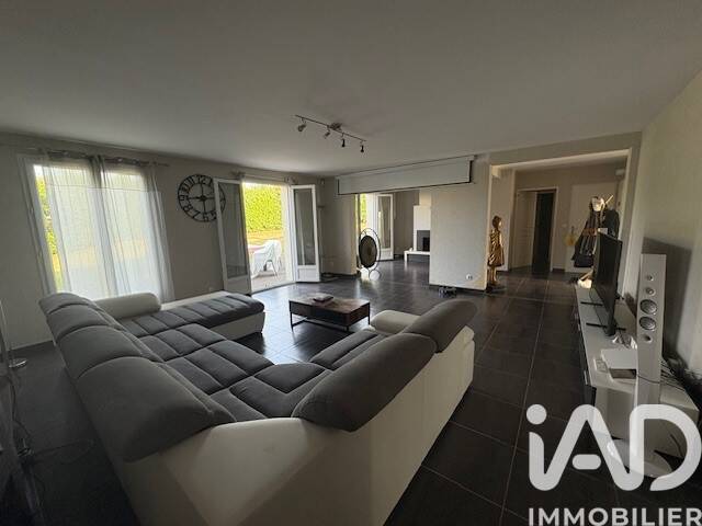 Maison 8 pièces 255 m² · à Azay-sur-Cher · 255 m² · 539 000 €