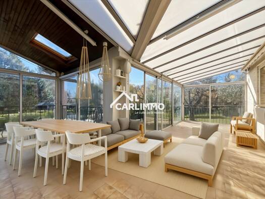 Maison de plain-pied à vendre 389 000 € 5 pièces 4 chambres 115 m² 1 300 m² de terrain La Tour-d'Aigues 84240