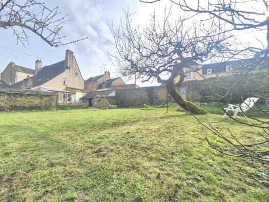 Maison à vendre 98 000 € 3 pièces 2 chambres 105 m² 644 m² de terrain Candé 49440