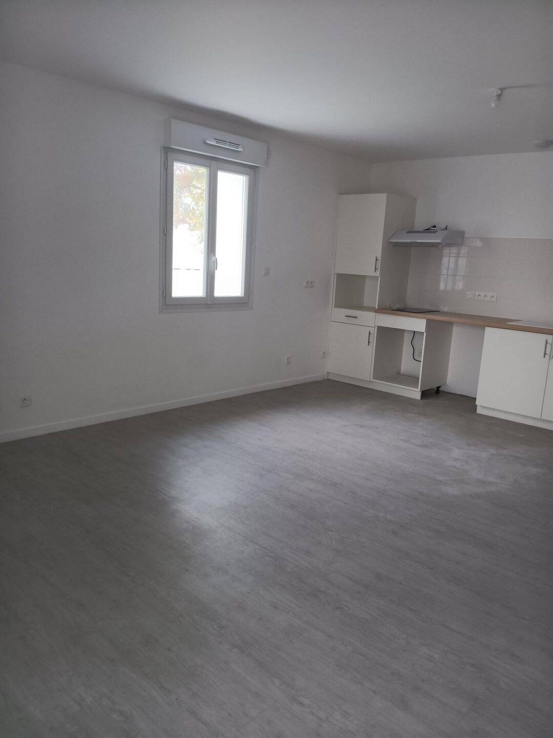 Appartement 3 pièces 77 m² · à Saint-Pierre-du-Mont · 77,4 m² · 745 €