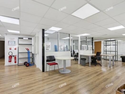 Espace bureau à louer 9 583 € 960 m² de bureaux Marne Neuilly-Plaisance 93360