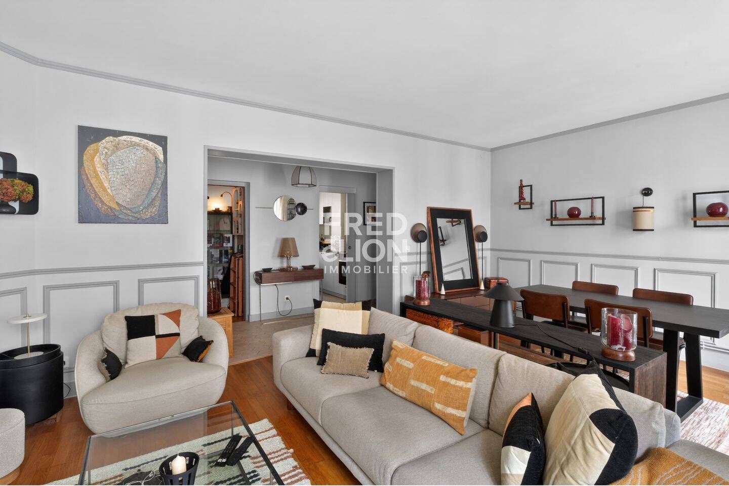 Appartement 2 pièces 55 m² · à Paris 18ème Arrondissement · 54,5 m² · 585 000 €