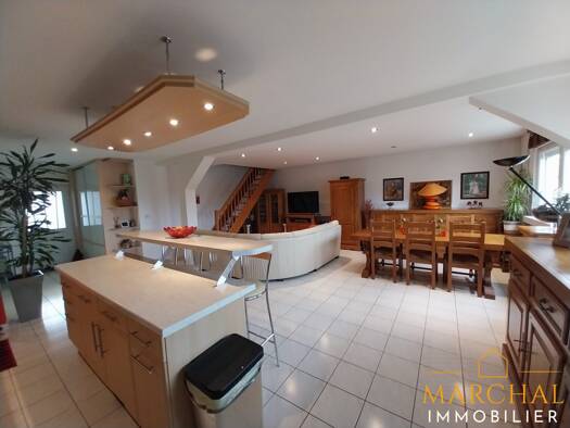 Appartement à vendre 235 000 € 5 pièces 3 chambres 129,9 m² Étage 1/1 Verny 57420