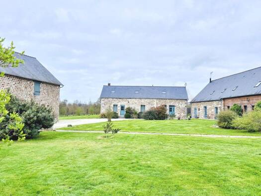 Maison à vendre 699 500 € 15 pièces 9 chambres 550 m² 23 625 m² de terrain Bagnoles de l'Orne Normandie 61140