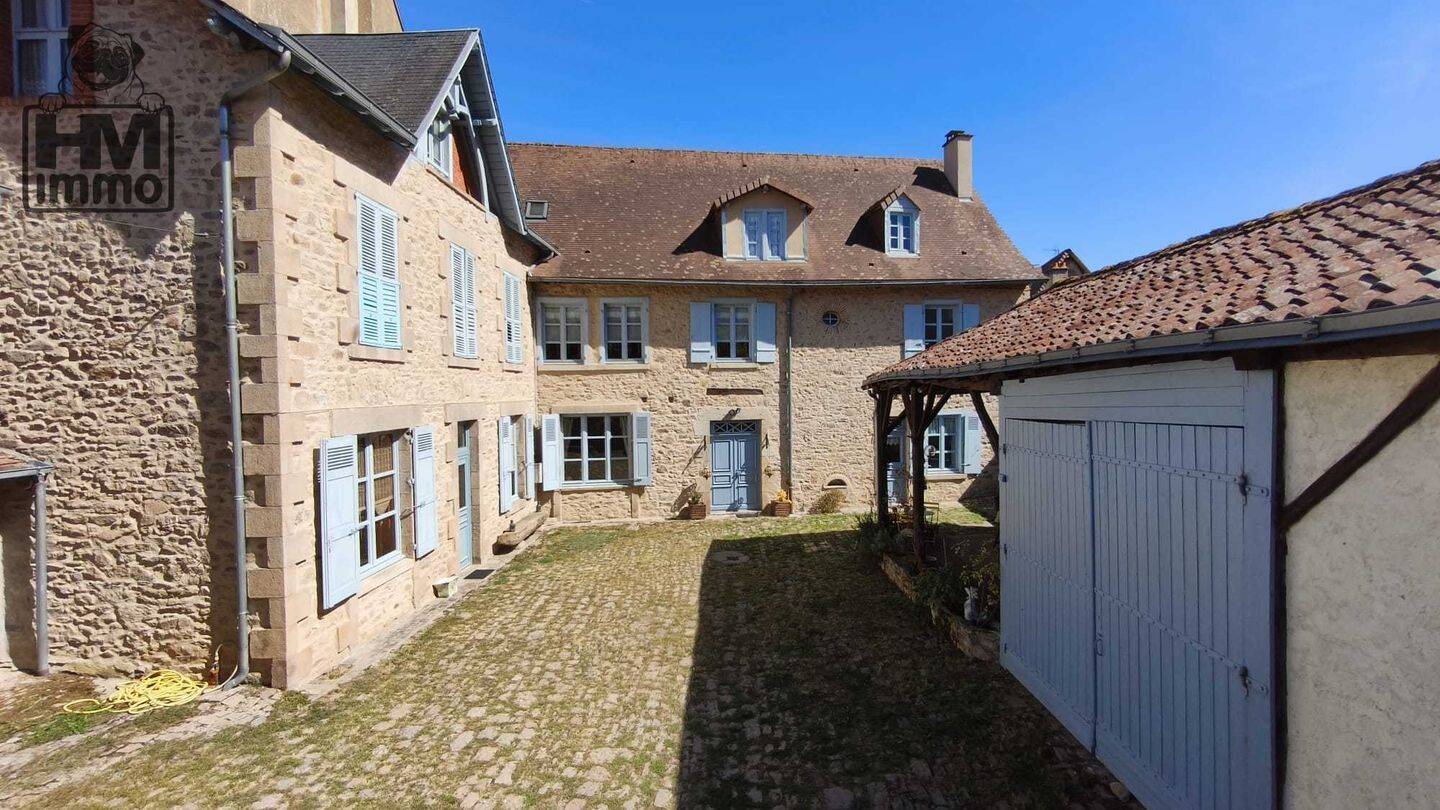 Maison 12 pièces 270 m² · à Nexon · 270 m² · 439 000 €