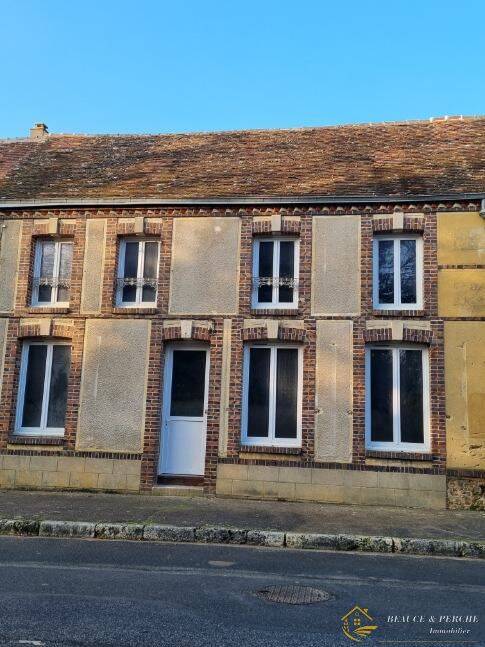 Maison 1 pièce 95 m² · à Illiers-Combray · 95 m² · 59 000 €
