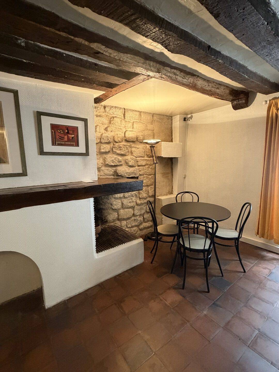 Appartement 1 pièce 23 m² · à Paris 6ème Arrondissement · 22,7 m² · 899 €/mois