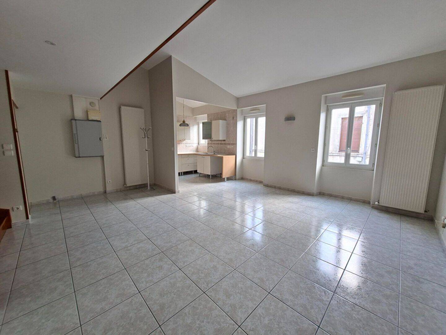 Appartement 4 pièces 111 m² · à Bordeaux · 111 m² · 1 200 €/mois