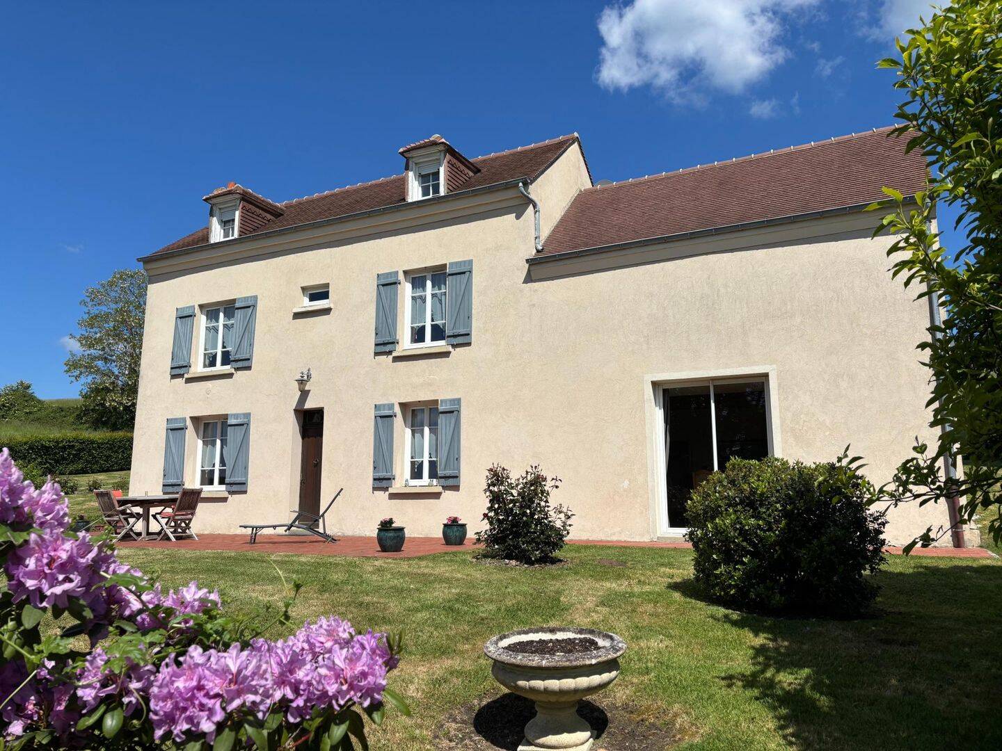 Maison 8 pièces 131 m² · à Lisieux · 131 m² · 279 000 €