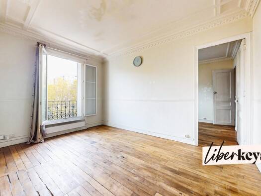 Appartement à vendre 99 000 € 2 pièces 1 chambre 32 m² 5ème étage Delaunay Belleville Saint-Denis 93200
