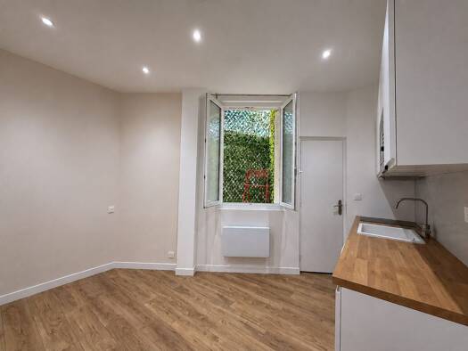 Appartement à vendre 182 000 € 1 pièce 13 m² RDC Porte Dauphine Paris 16ème arrondissement 75016