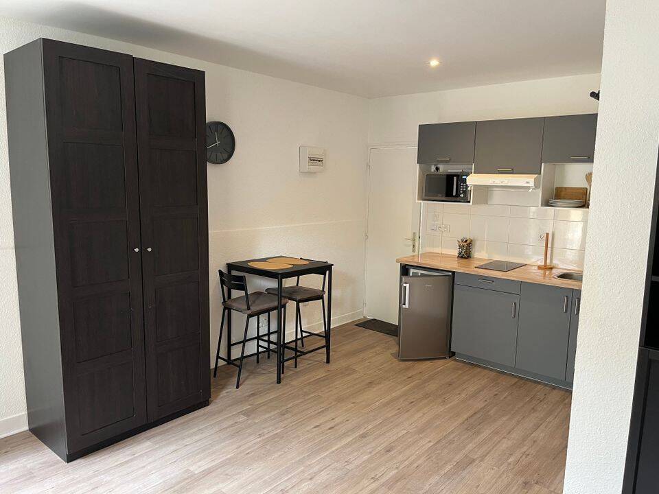 Appartement 1 pièce 24 m² · à Douvres-la-Délivrande · 24 m² · 500 €