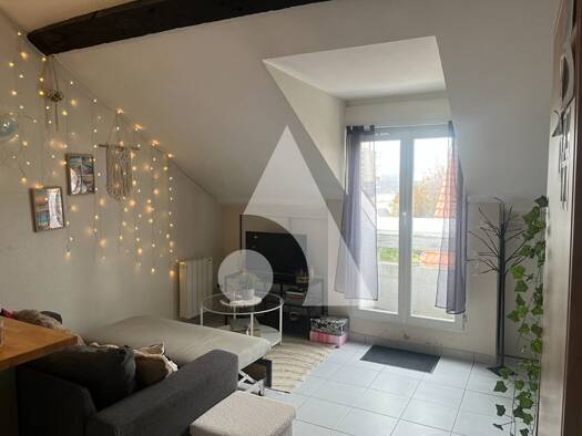 Appartement à louer 450 € 1 pièce 1 chambre 25 m² Étage 3/3 Centre-Marcadieu-Marne Tarbes 65000
