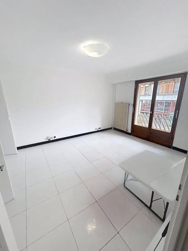 Appartement 2 pièces 52 m² · à Annemasse · 51,7 m² · 1 145 €
