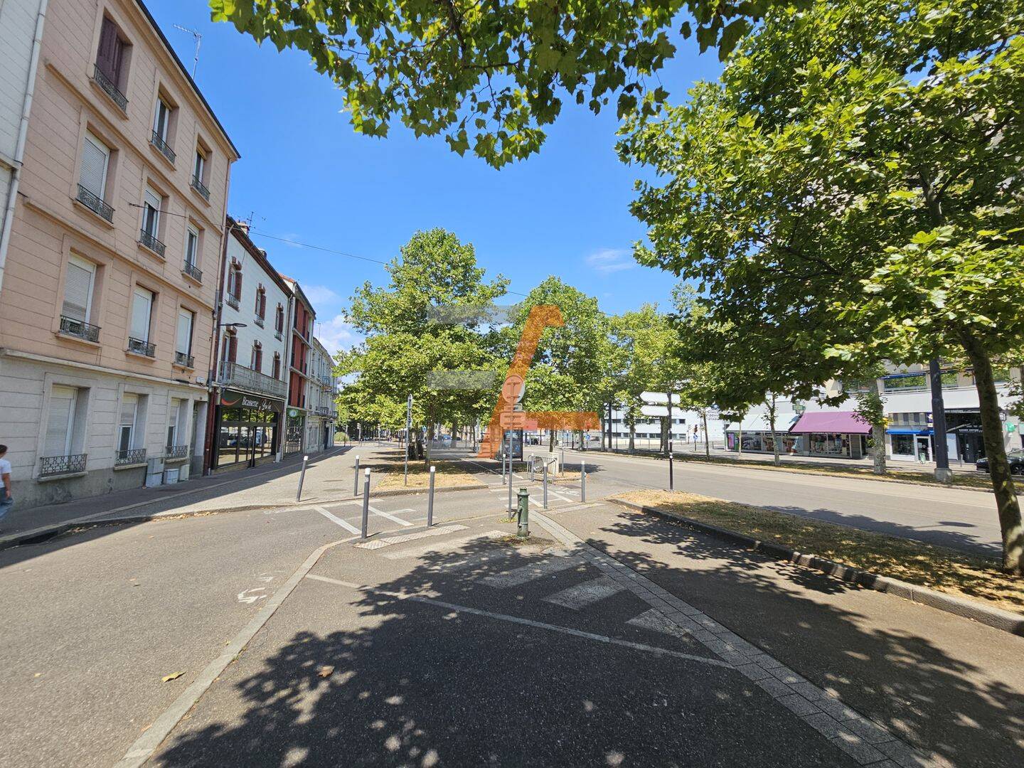 Appartement 2 pièces 52 m² · à Saint-Étienne · 52 m² · 63 000 €