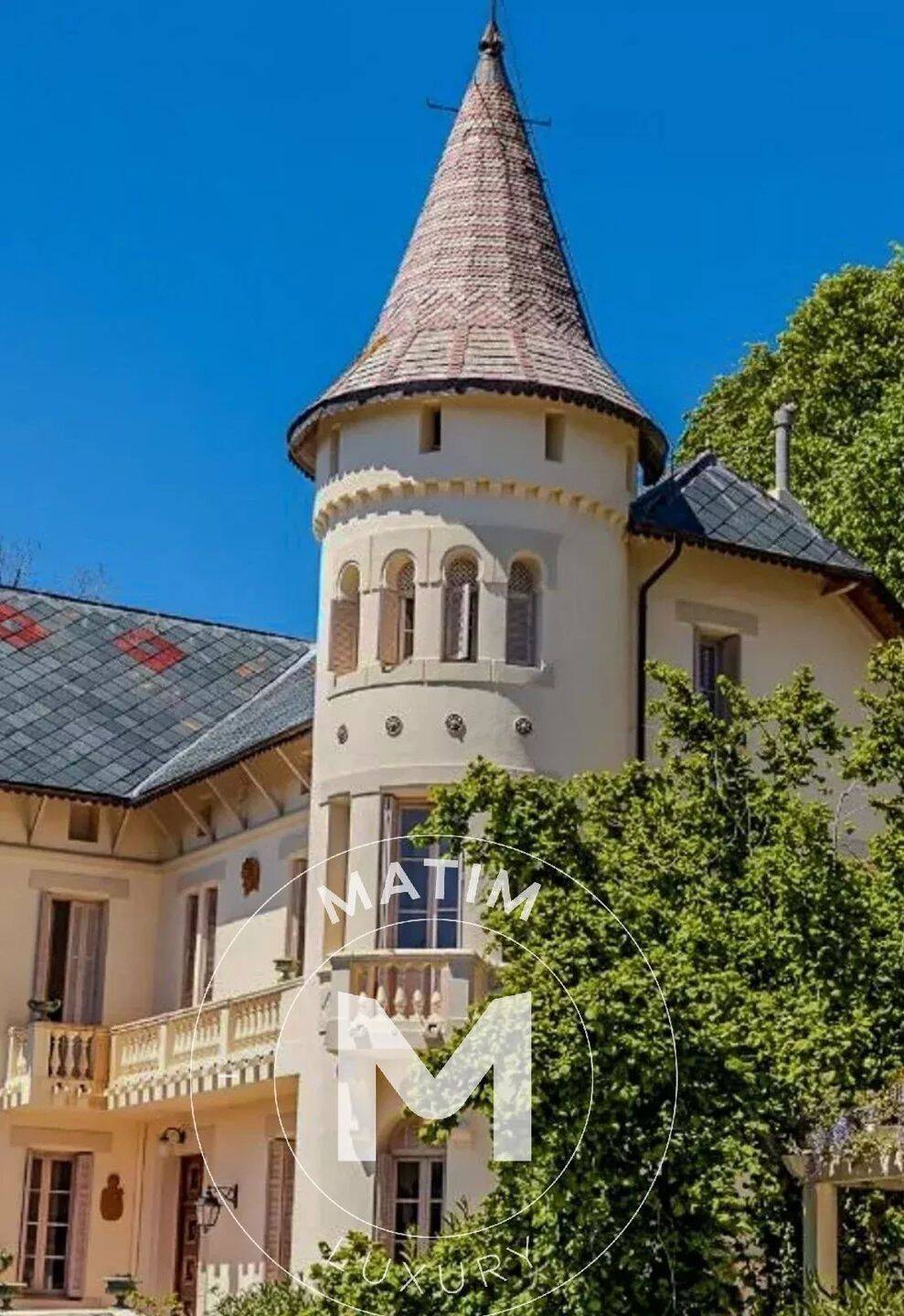 Maison 8 pièces 400 m² · à Évisa · 400 m² · 685 000 €