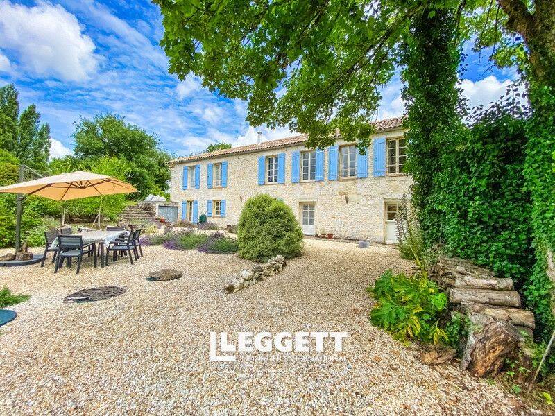 Maison 7 pièces 165 m² · à Saint-Georges-des-Agoûts · 165 m² · 329 990 €
