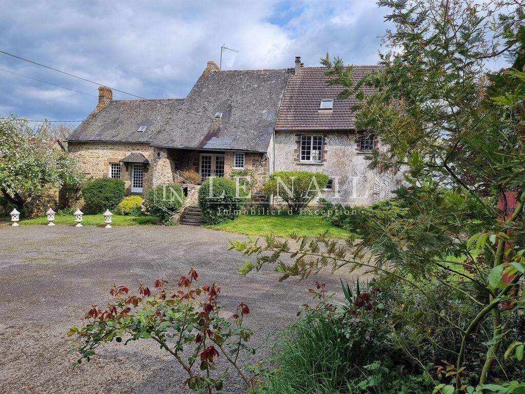 Maison 8 pièces 153 m² · à Fresnay sur Sarthe · 153 m² · 360 000 €