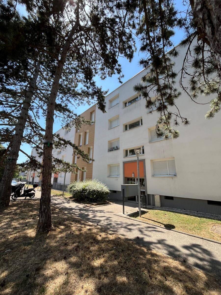 Appartement 5 pièces 81 m² · à Longvic · 81 m² · 98 500 €