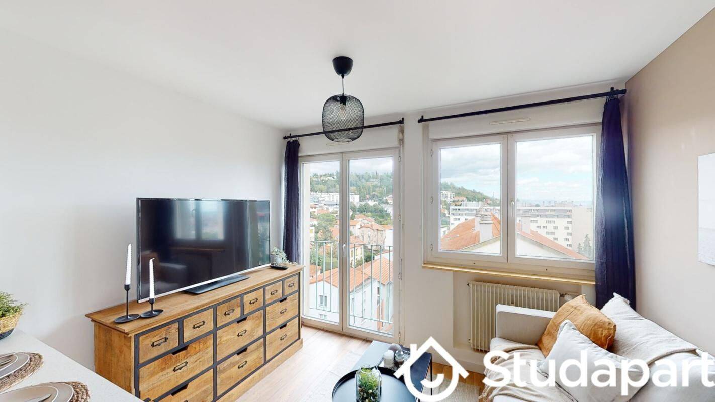 1 pièce 8 m² · à Clermont-Ferrand · 8 m² · 460 €
