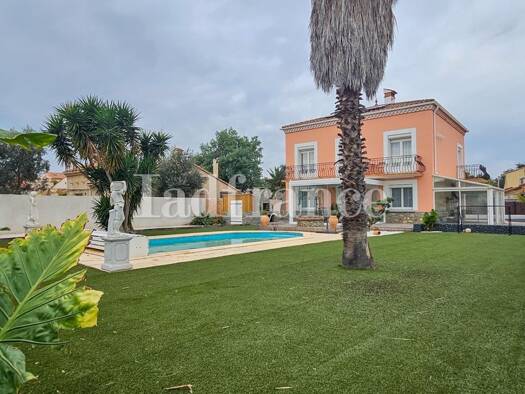 Maison à vendre 399 000 € 5 pièces 4 chambres 125 m² 782 m² de terrain Ouest Le Soler 66270