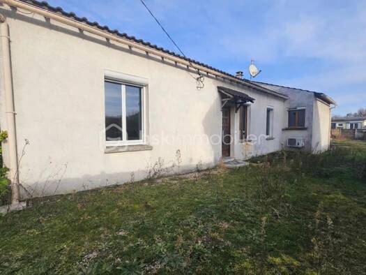 Maison de plain-pied à vendre 169 000 € 4 pièces 3 chambres 76 m² 424 m² de terrain Centre Sud Saint-Pierre-lès-Nemours 77140