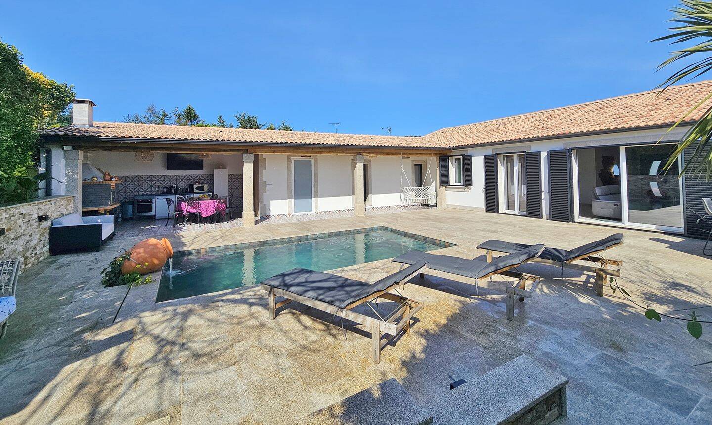 Maison 6 pièces 145 m² · à Ajaccio · 145 m² · 885 000 €