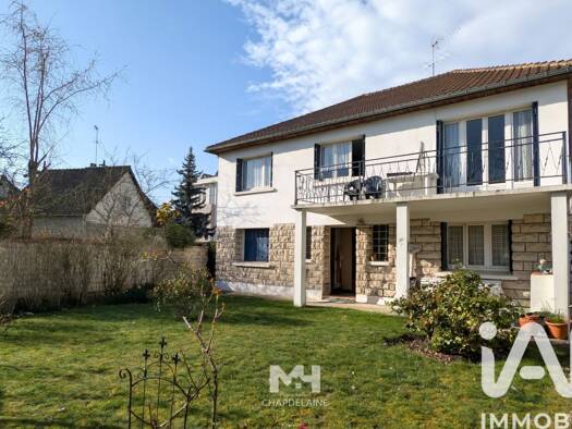 Maison à vendre 590 000 € 7 pièces 4 chambres 168 m² 555 m² de terrain Hôtel de Ville Verrières-le-Buisson 91370