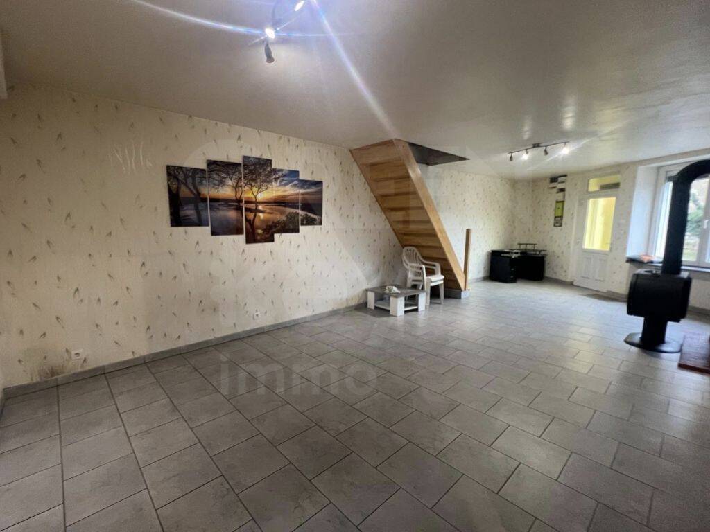 Maison 2 pièces 61 m² · à Sougères-en-Puisaye · 61 m² · 69 900 €