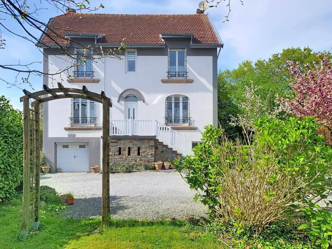 Maison 5 pièces 157 m² · à Hennebont · 157 m² · 441 000 €