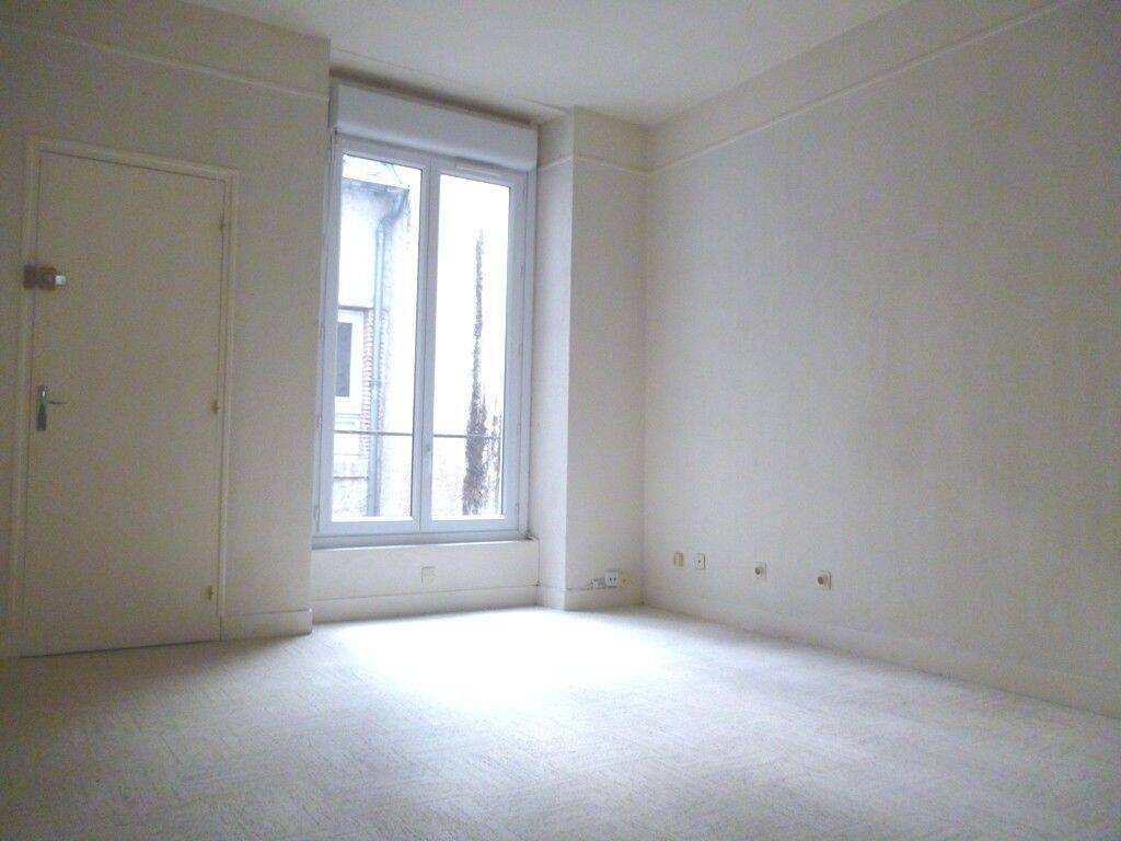Appartement 1 pièce 24 m² · à Orléans · 24 m² · 347 €