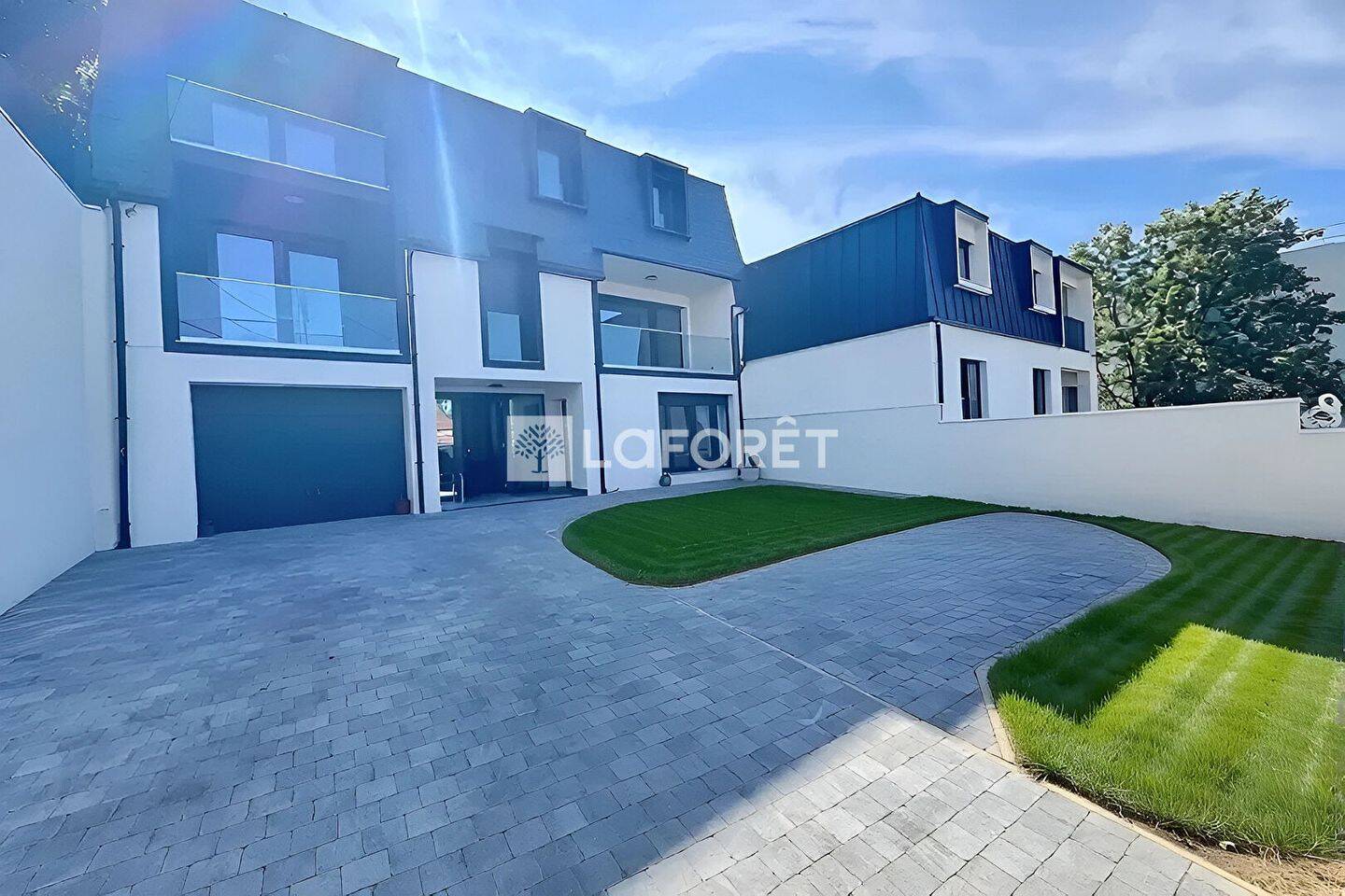 Maison 9 pièces 244 m² · à Argenteuil · 244 m² · 995 000 €