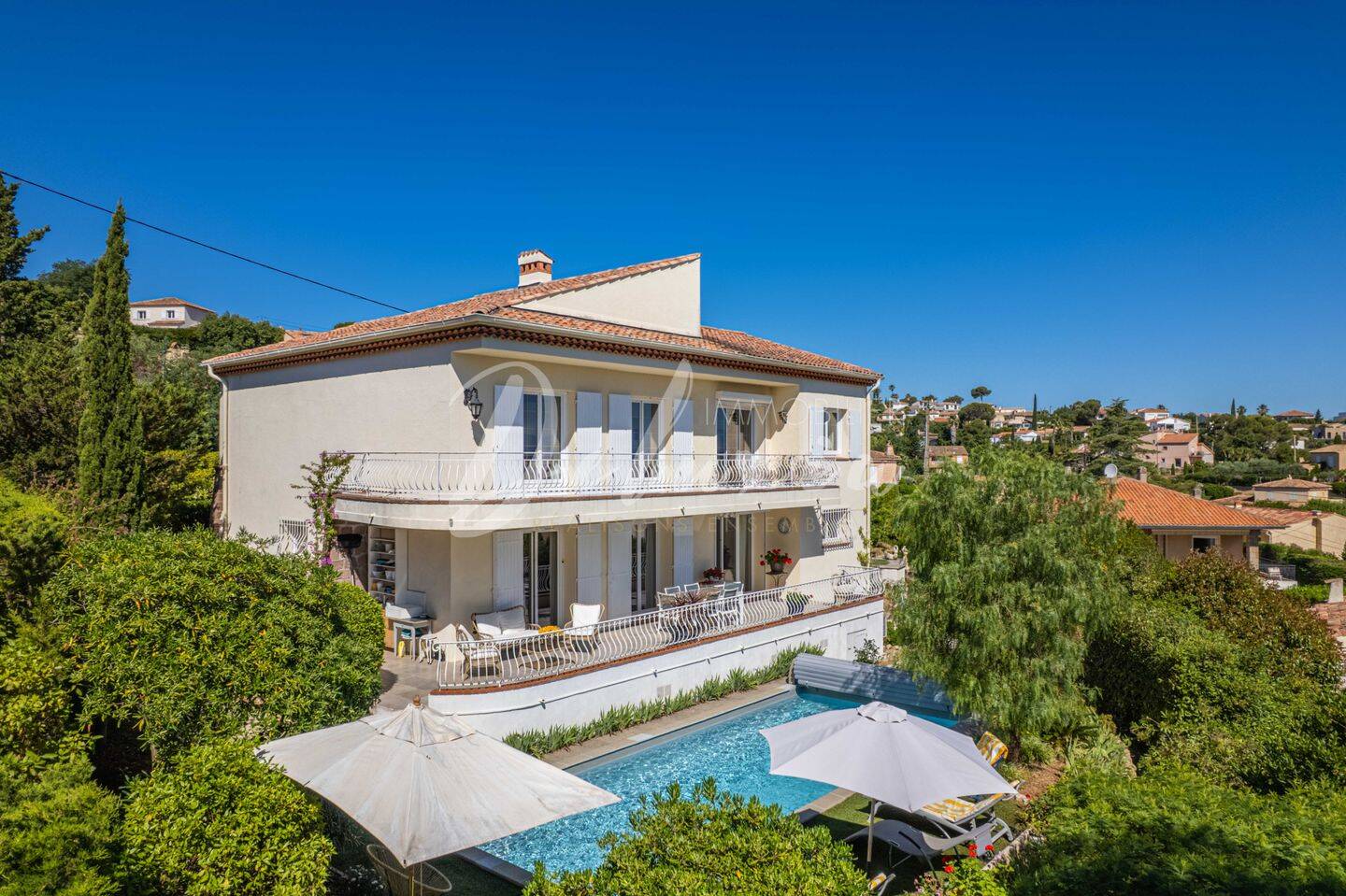 Maison 8 pièces 179 m² · à Fréjus · 179,1 m² · 1 200 000 €