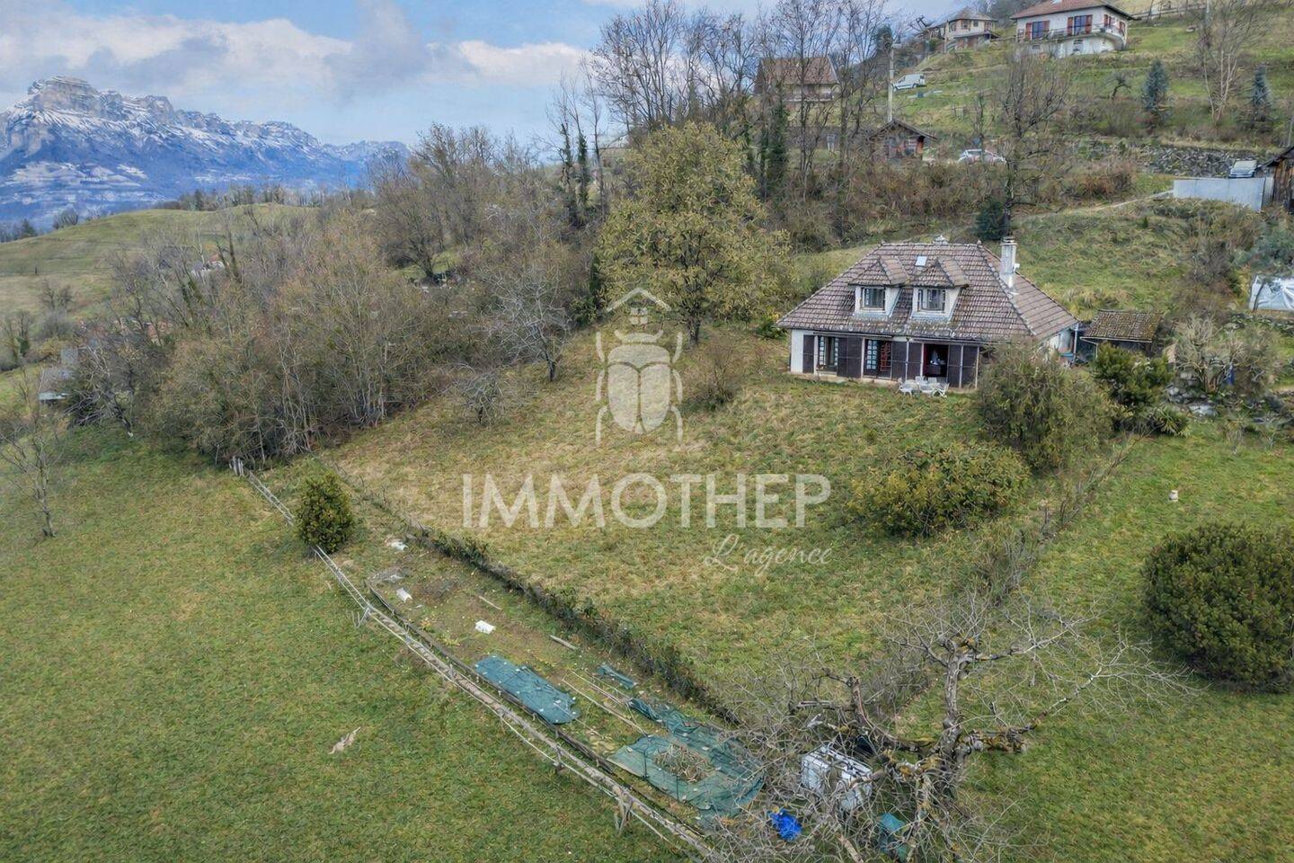 Maison 5 pièces 120 m² · à Saint-Jean-le-Vieux · 120 m² · 399 000 €
