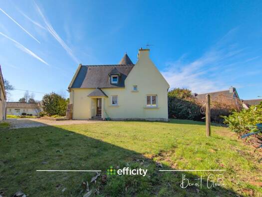 Maison à vendre 283 500 € 6 pièces 4 chambres 143 m² 951 m² de terrain Est Carhaix-Plouguer 29270
