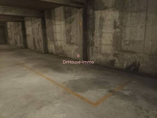 Parking à vendre 38 000 € 11 m² Pasteur Montparnasse Paris 15ème arrondissement 75015