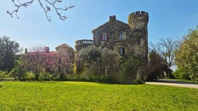Château à vendre 712 500 € 17 pièces 8 chambres 580 m² 10 000 m² de terrain Avignon 84000