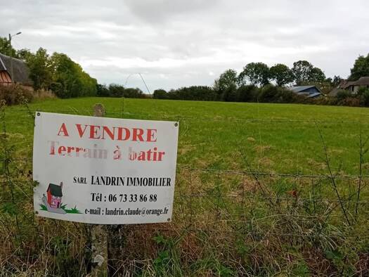 Terrain constructible à vendre 48 000 € 1 127 m² de terrain Graveron-Sémerville 27110