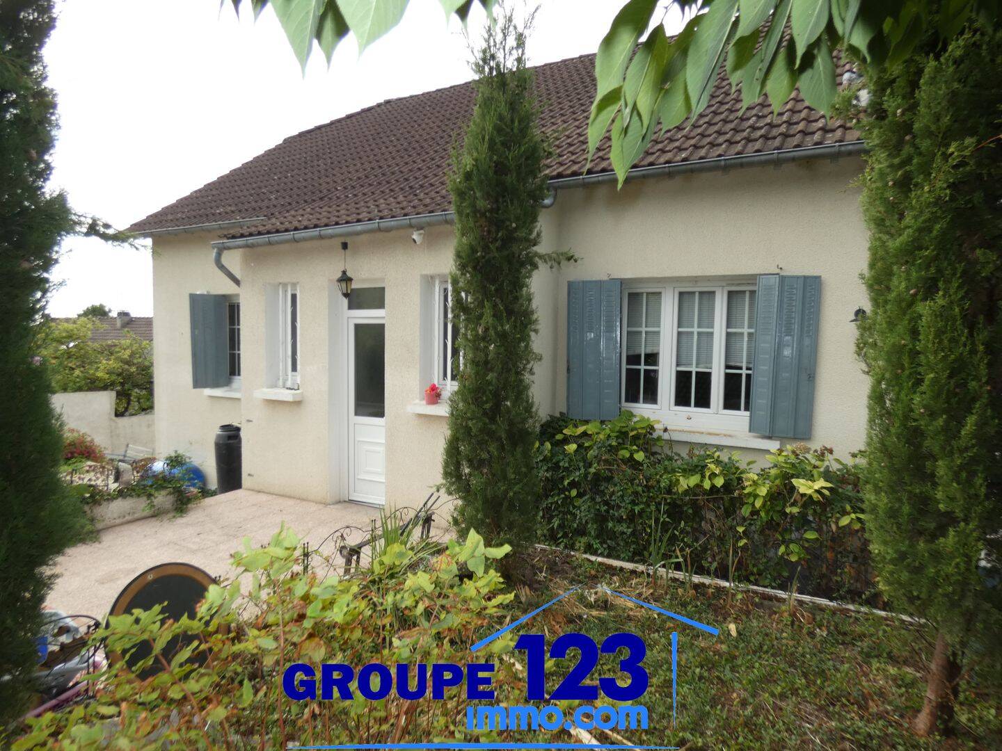 Maison 7 pièces 186 m² · à Laroche-Saint-Cydroine · 186,2 m² · 189 900 €